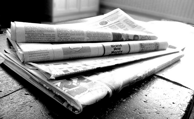 Bild: Eine Zeitung (NS Newsflash, flickr, CC BY 2.0)