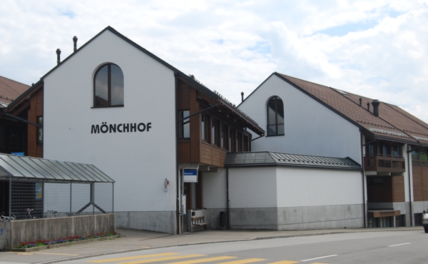 Foto: Der Mönchhof in Mönchaltorf (Dietrich Michael Weidmann, wikimedia commons, CC BY-SA 3.0)